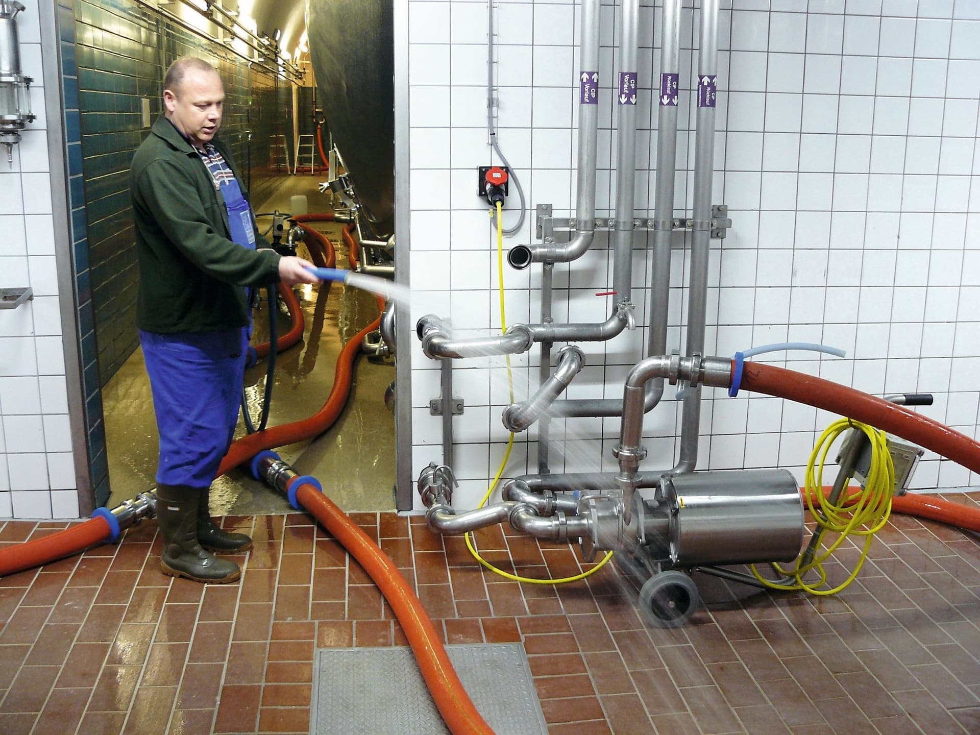 Einsatz von Frequenzumrichtern in einem Pumpensystem