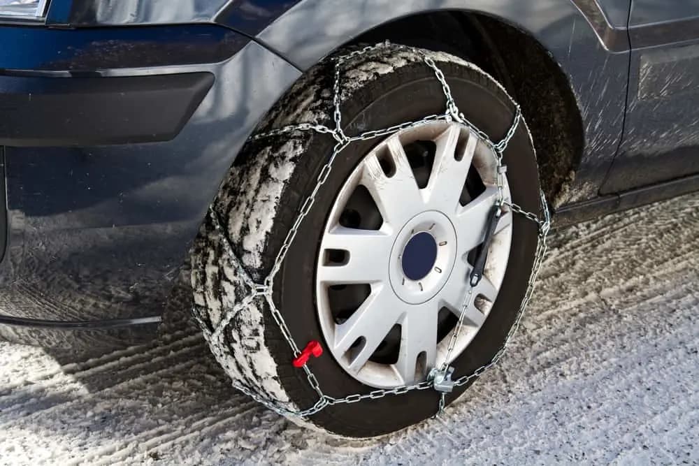 Mit Schneeketten für PKW sicher durch den Schnee: Tipps und Empfehlungen von Schneeketten4u