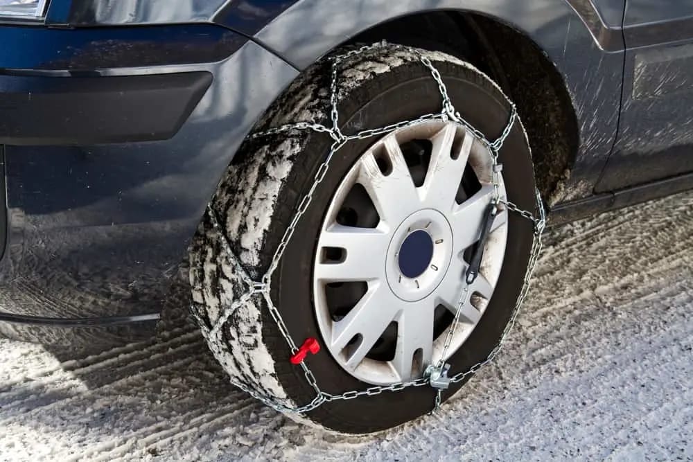 Mit Schneeketten für PKW sicher durch den Schnee: Tipps und Empfehlungen von Schneeketten4u