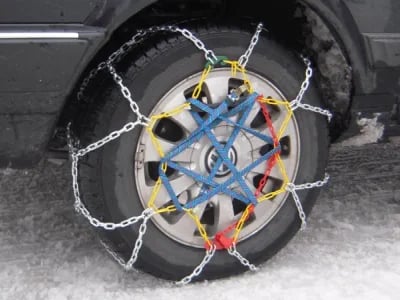Mit Schneeketten für PKW sicher durch den Schnee: Tipps und Empfehlungen von Schneeketten4u