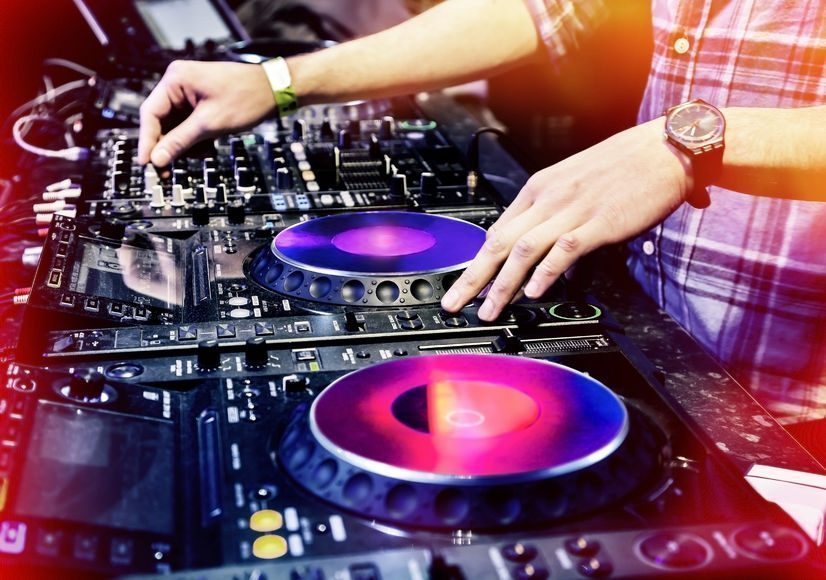 Für unvergessliche Momente: Die Rolle von DJ Salzburg bei der Gestaltung Ihrer Traumhochzeit